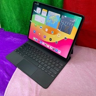 iPad Pro 12.9” 5th 2021 M1 256GB WiFi Grey , HK Version ( with Apple 12.9” Magic Keyboard )