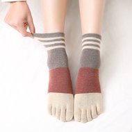 Womens Short Tube Socks 2 Pairs Colorful Cotton Absorbent Finger Divided Breathable Cute Spring Autu
