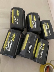 Vỏ ryobi 40v + tiếp điểm  chứa được tối đa 30 cell