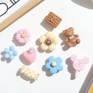 新品现货小红书可拆卸cross洞洞鞋配饰拖鞋diy3d立体高颜值kt猫配件鞋花扣Small red book detachable cross hole shoes20251203