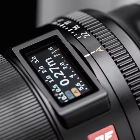 Viltrox 16mm F1.8 Full-Frame Autofocus Large Aperture Wide Angle Lens with Built-in LCD Screen for S