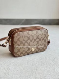🎀順豐包郵 全新 💙COACH F68168 斜孭袋 塗層帆布配牛皮｜Color 啡色+卡其色｜Size 25×16×9💙收據配件全齊適合送禮 嚴格檢測貨品絕對完美 限順豐發貨交面勿擾 自用 禮物 送
