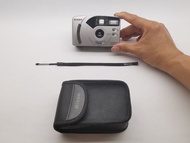 大觀景器 廣角鏡頭
Nikon EF400SV QD
全自動定焦相機 合新手!
NIKON LENS 28mm f5.6
隨身街拍 Point & Shoot 必備之選
35mm全自動估焦相機
(發佈