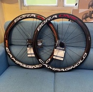 近全新 CAMPAGNOLO BORA ONE 50 DISC BRAKE RIMS 圈煞碳織維
公路車輪組