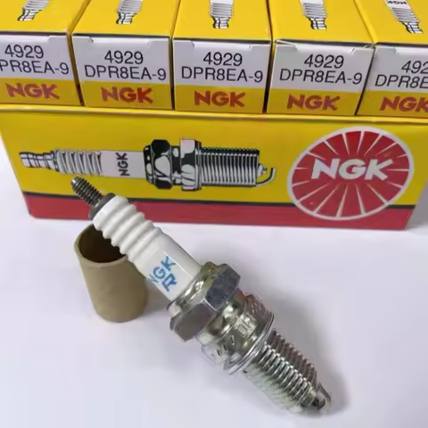 1PCS NGK spark plug DPR8EA-9/4929/D8TC DR8EA D8EA A8YC 2179 D8RTC Tibetan Mastiff Horizon spark plug