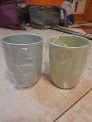 膠杯