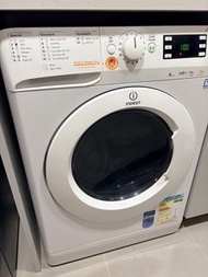 Indesit 前置式洗衣乾衣機，洗衣 7公斤，乾衣5公斤，1400轉/分鐘 產地：義大利  Washing and Dry Machine 7kg 1400rpm