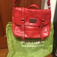 Miryoku 紅色斜背包