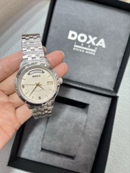 Doxa 瑞士製自動腕錶