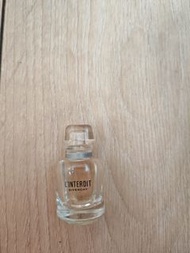 Givenchy L'Interdit 香水
