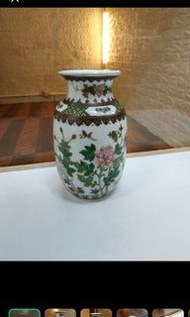 景德鎮 花瓶 3" x 7" Chinese vintage vase 70% new