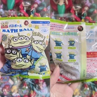 日本泡泡浴泡泡球浴球浸浴球酒店 staycation旅行必須品沐浴三眼仔盲袋盒。胡迪Toy Story 3彈簧狗泡泡龍。草莓熊Chip n Dale 鋼牙與大鼻奇奇史迪仔小金Stitch扭蛋公仔Toy