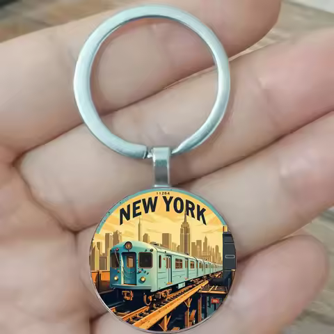 New York keychain retro New York with iconic trains and maps as a gift for New York enthusiasts
