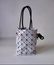 ISSEY MIYAKE Prism Ring系列 四格亮抽繩  水桶包 常規 女款 白色