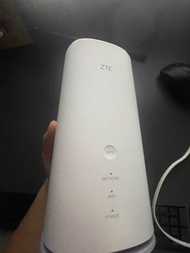 ZTE 5G MC8022 型號  wifi路由器