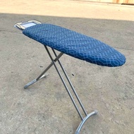 Bàn Để Ủi Quần Áo Khung Thép Dạng Đứng Lebenlang LBB363 (hoa văn màu sắc trên vải theo từng đọt giao