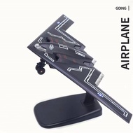 โมเดลเครื่องบิน US AIR FORCE B-2A STEALTH BOMBER สเกล1/72 บิกกว้าง 27cm. มีไฟมีเสียงมีลานวิ่งได้ ล้อ