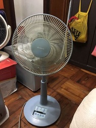 Airmate 12 寸座地風扇二手八成新已清洗無搖控不能較時間其他一切正常西貢區