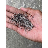 100 Handmade Round Eagle Fishing Hooks, Specialized for Fishing for Snakehead, Catfish, and Perch. S
