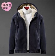 外套《預訂Pre order》內有絨毛，包順豐站