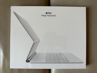[原價減$1100，全新港版未開] Apple 12.9 Magic Keyboard iPad Pro 精妙鍵盤 適用於 12.9 吋 - 美式英文 US English White 白色