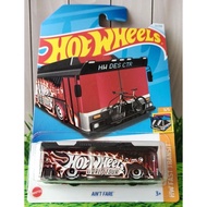 HOT WHEELS THR AIN'T FARE BUS BIS TH REG HW WORLD TOUR