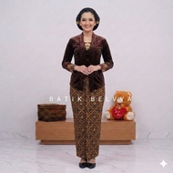 Sido Luhur Motif Batik Wiru Skirt, original sragen sogan cloth, old Belvya Batik, instant batik skir