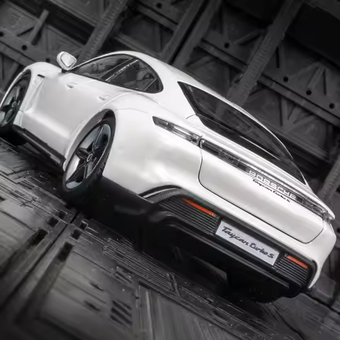 Bburago 1:24 Porsche Taycan Turbo S alloy supercar model car decoration, doors and engine hood, trun