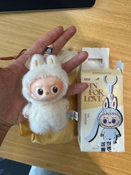 迷你labubu