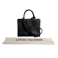 Louis Vuitton M45653 Monogram Empreinte OnTheGo 小號托特包
LOUIS VUITTONNoir [二手]