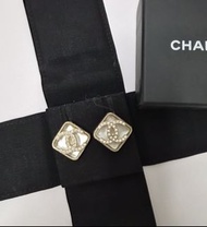 Chanel earrings 方形鑽Logo耳環