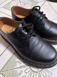 Dr. Martens 1461 黑色皮鞋