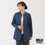 มูจิ เสื้อเชิ้ตผ้าเดนิมฟอกคอจีนแขนยาว ผู้หญิง - MUJI Washed Denim Stand Collar Long Sleeve Shirt รุ่
