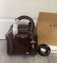 Coach Cube Rogue 20吐司包 顏色：棕色/黑色