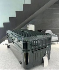 rimowa essential trunk plus size 33"