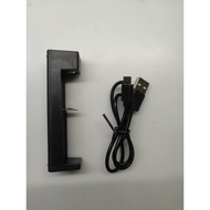 18650/26650/21700 Charger Lithium Battery Charger Single Slot with usb Cable