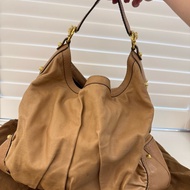 GUCCI奶茶色大容量肩背手提包