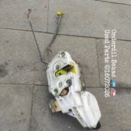 Door lock frontKiri Mitsubishi Lancer Cedia