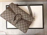 Gucci Medium GG Supreme Dionysus 酒神包