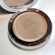 Anastasia Beverly Hills Glow Seeker highlight