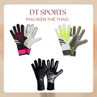 Degea goalkeeper gloves adhere well - High grip, catch all elbows