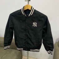 10Y Varsity MLB black jacket kids