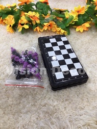 Plastic Portable Chess Set Folding Chessboard Game (T0361)