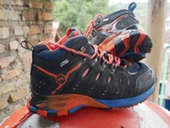 sepatu outdoor Gunung hike Nepa