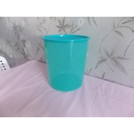 TUPPERWARE ONE TOUCH