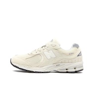 New Balance 2002rmen's and women's retro casual shoes beige