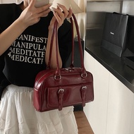 2025 New Style Oil Wax Leather Handbag for Women Commuting Large Capacity Boston Bag Fashionable Ver