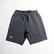 外國預訂 2色選 Arcteryx 始祖鳥 刺繡logo 拉鍊口袋 短褲