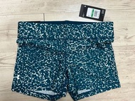 Under Armour 緊身短褲