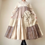 以二手衣物改造的厚實飛行夾克領拼接洋裝 獨一無二單品